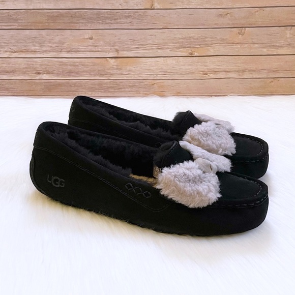 UGG Shoes - UGG Women’s Ansley Fur Bow Black Suede Slippers